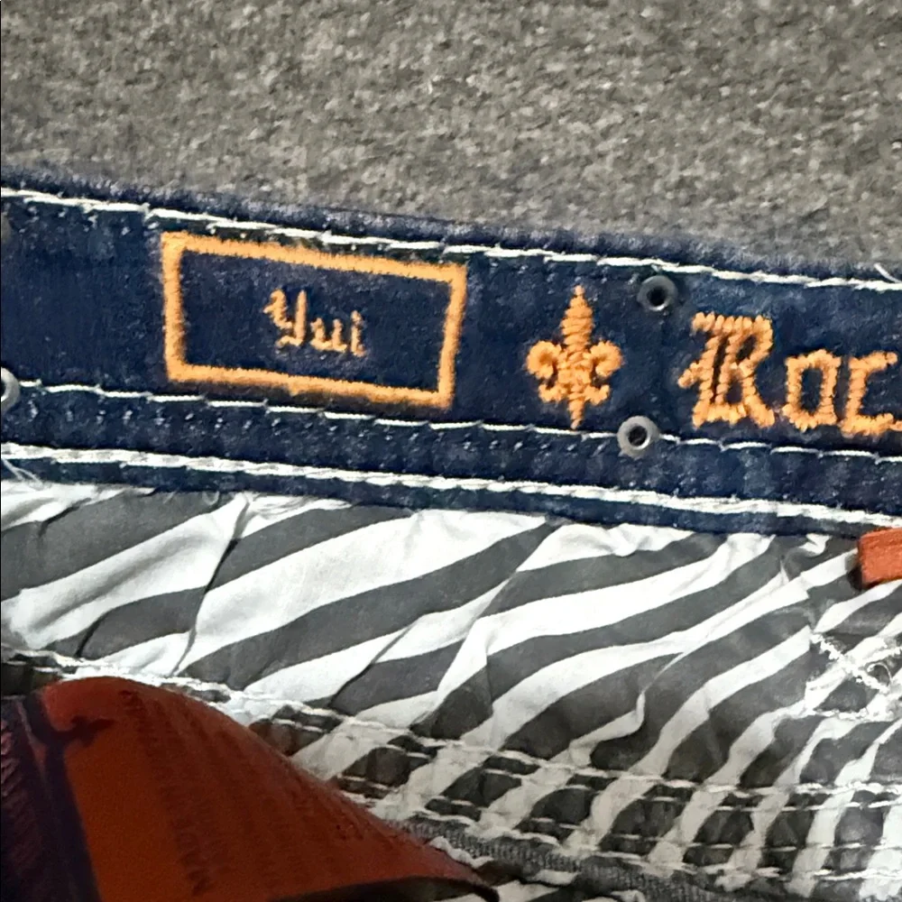 💥 Rock Revival Women's Distressed “Yui” Blue Boot Cut Jeans {27} 30” inseam. 💥 - Picture 10 of 16